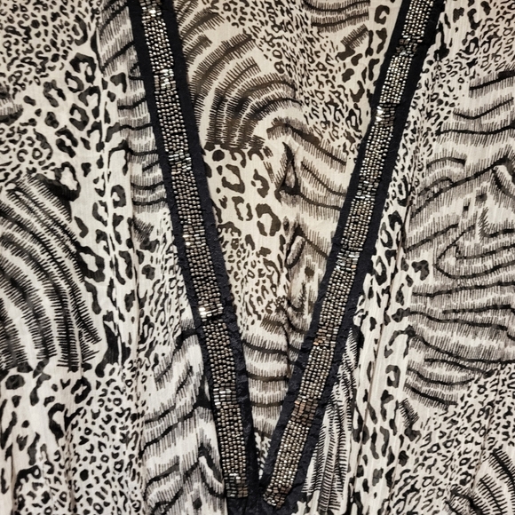 Coupé Swim Animal Print V-Neck Coverup - Picture 3 of 3